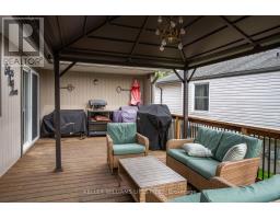 3 PINEGROVE CRESCENT - 38