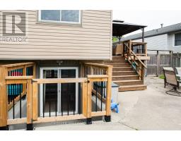 3 PINEGROVE CRESCENT - 39