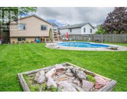 3 PINEGROVE CRESCENT - 42