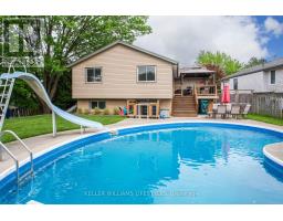 3 PINEGROVE CRESCENT - 44