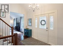 3 PINEGROVE CRESCENT - 6