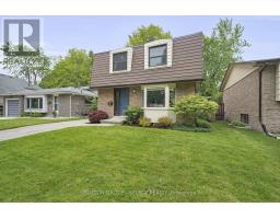 162 GLENROY CRESCENT - 2