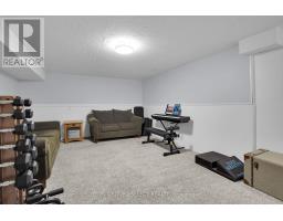 162 GLENROY CRESCENT - 24