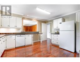 126 GUILDFORD CRESCENT - 16