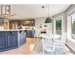 768 LAMBTON COURT - 14