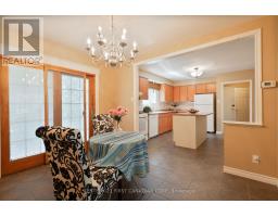 18 BRENTWOOD CRESCENT - 11