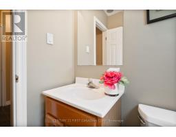 18 BRENTWOOD CRESCENT - 17