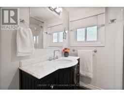 18 BRENTWOOD CRESCENT - 20