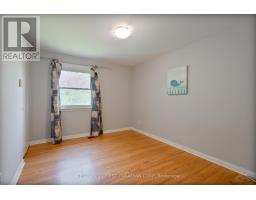 18 BRENTWOOD CRESCENT - 22