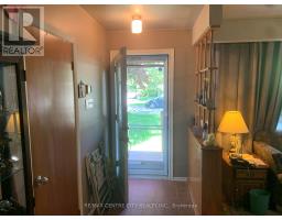 1163 FARNSBOROUGH CRESCENT - 2