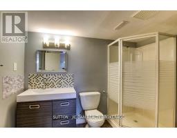 811 SOUTH WENIGE DRIVE - 22