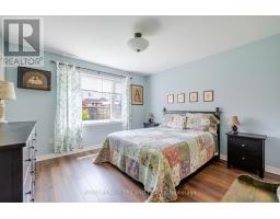 31 ACORN TRAIL - 19