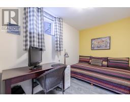 31 ACORN TRAIL - 30