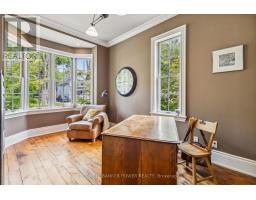 21 CHRISTIE STREET - 12
