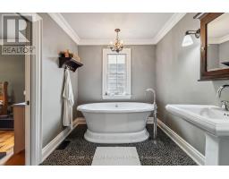 21 CHRISTIE STREET - 26