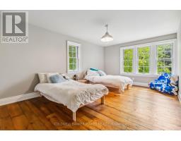 21 CHRISTIE STREET - 30