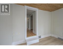 883 WATERLOO STREET - 23