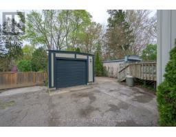 883 WATERLOO STREET - 35