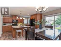 16 KENSINGTON COURT - 13