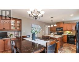 16 KENSINGTON COURT - 14