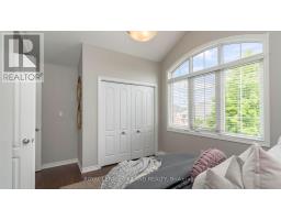 16 KENSINGTON COURT - 28