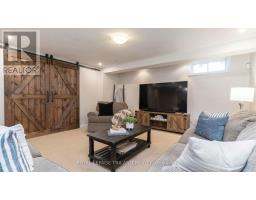 16 KENSINGTON COURT - 32