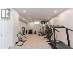 16 KENSINGTON COURT - 33