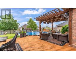 16 KENSINGTON COURT - 36