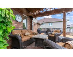 16 KENSINGTON COURT - 39