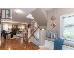 16 KENSINGTON COURT - 7