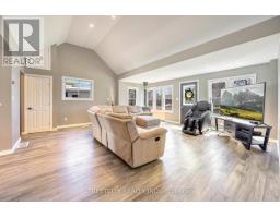 2406 JANE STREET - 23