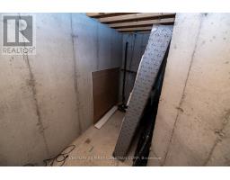 1728 BEAVERBROOK AVENUE - 20