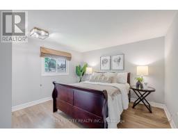 41 FENNELL CRESCENT - 15