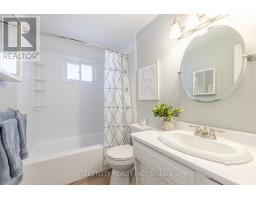 41 FENNELL CRESCENT - 21