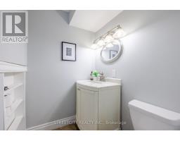 41 FENNELL CRESCENT - 28