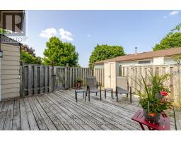 41 FENNELL CRESCENT - 30