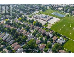 41 FENNELL CRESCENT - 39