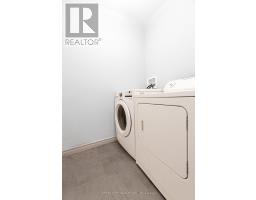 1053 OXFORD STREET E - 20