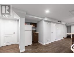 1053 OXFORD STREET E - 33