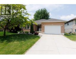 581 HARRIS CIRCLE - 1