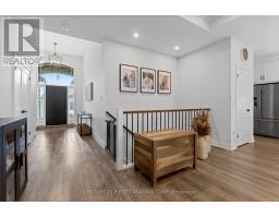 3 HARDY COURT - 18