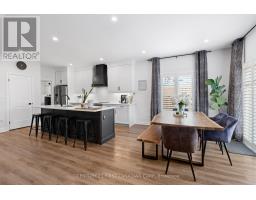 3 HARDY COURT - 25