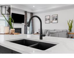 3 HARDY COURT - 27