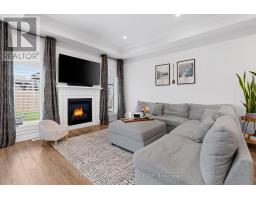 3 HARDY COURT - 32