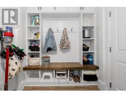 3 HARDY COURT - 36