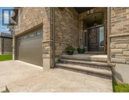 3 HARDY COURT - 6