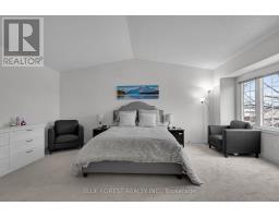 3 - 410 AMBLESIDE DRIVE - 10