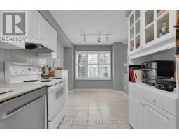 3 - 410 AMBLESIDE DRIVE - 7