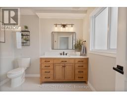 40 HAVENRIDGE CRESCENT - 22