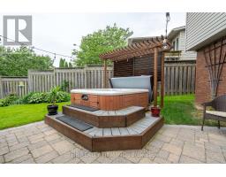 40 HAVENRIDGE CRESCENT - 33